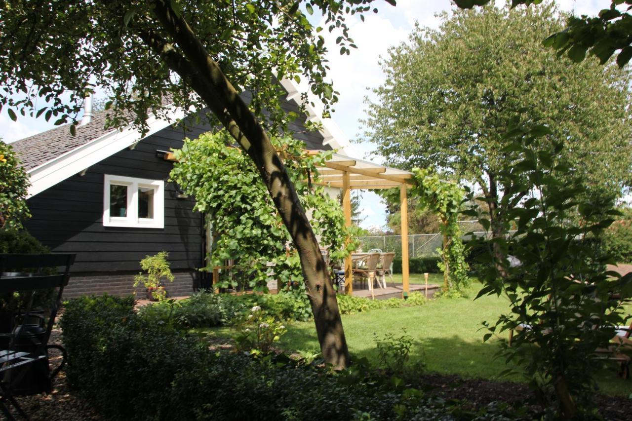 Willa Familiehuis De Betuwe Met Prive Kunstgras Tennisbaan En Sauna Erichem Zewnętrze zdjęcie